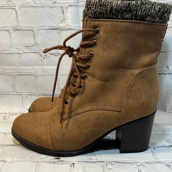 JUST FAB Heeled Lace Up Boot Brown-9 - Picture 2 of 8
